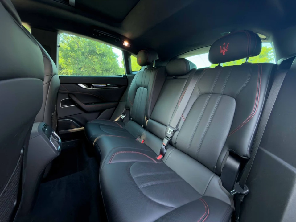 2024 Maserati Levante Modena - Image 17 of 31