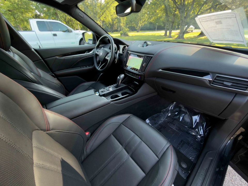 2024 Maserati Levante Modena - Image 25 of 31