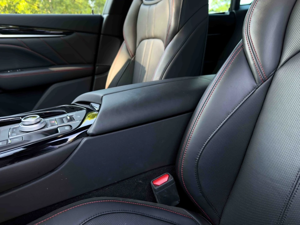 2024 Maserati Levante Modena - Image 13 of 31