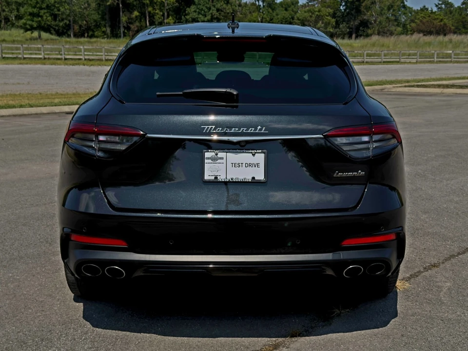 2024 Maserati Levante Modena - Image 6 of 31