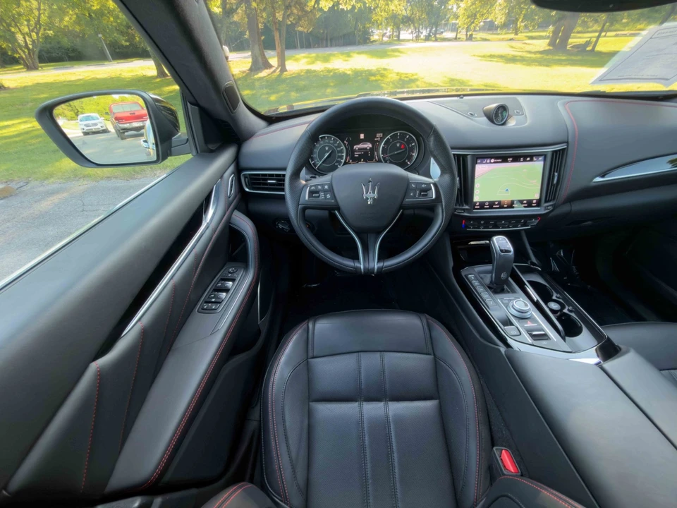 2024 Maserati Levante Modena - Image 30 of 31
