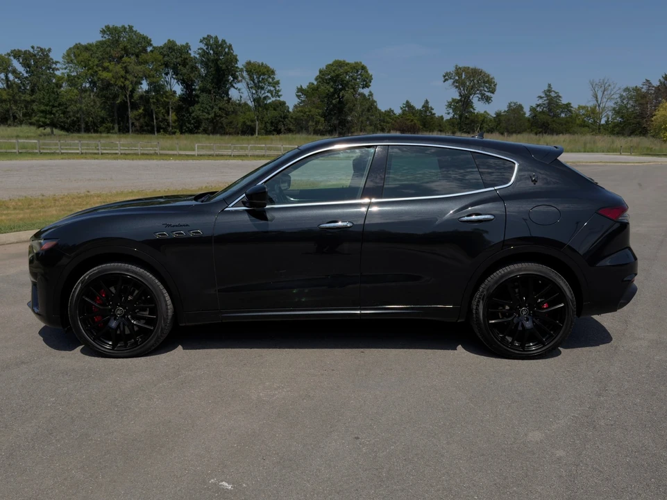 2024 Maserati Levante Modena - Image 7 of 31