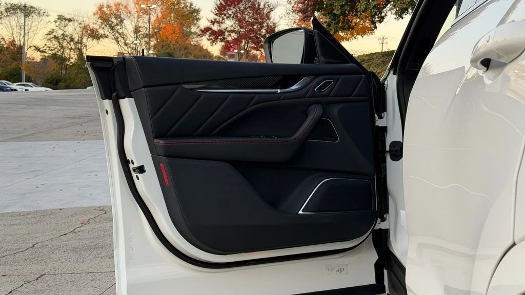 2024 Maserati Levante Modena - Image 15 of 21