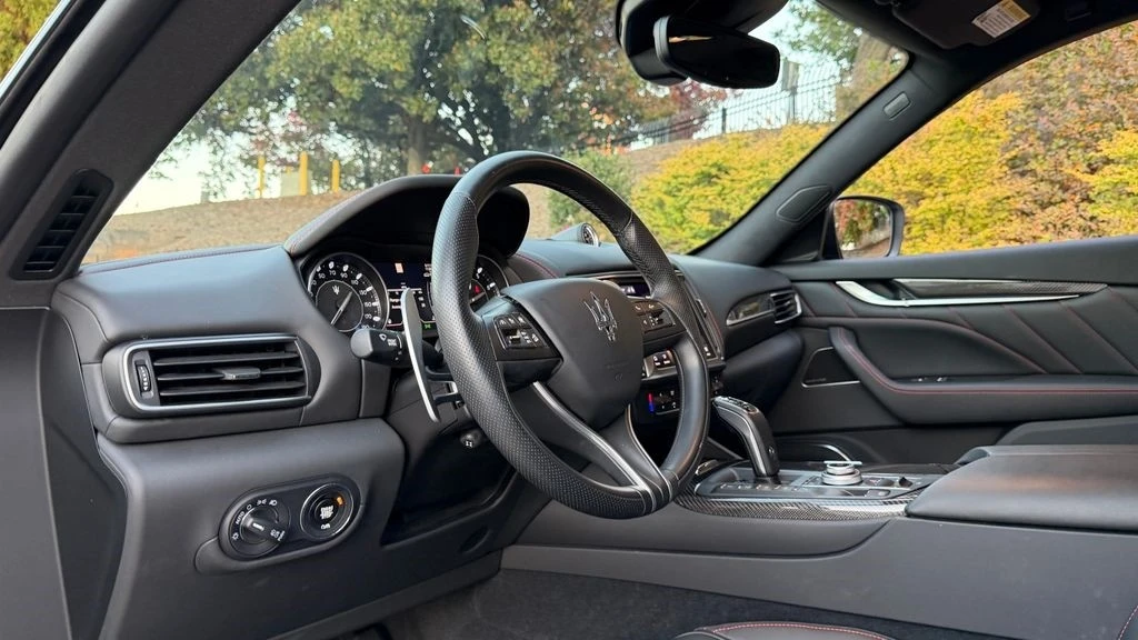 2024 Maserati Levante Modena - Image 17 of 21