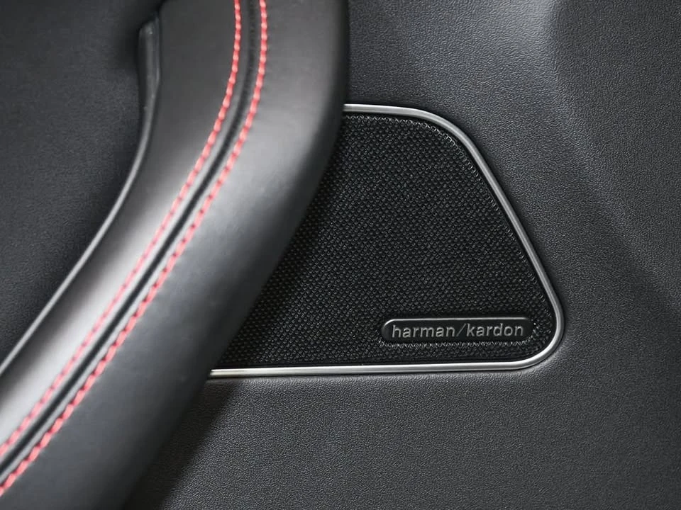 2024 Maserati Levante - Image 11 of 20