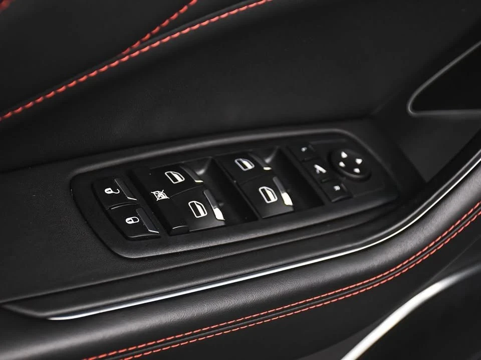 2024 Maserati Levante - Image 10 of 20