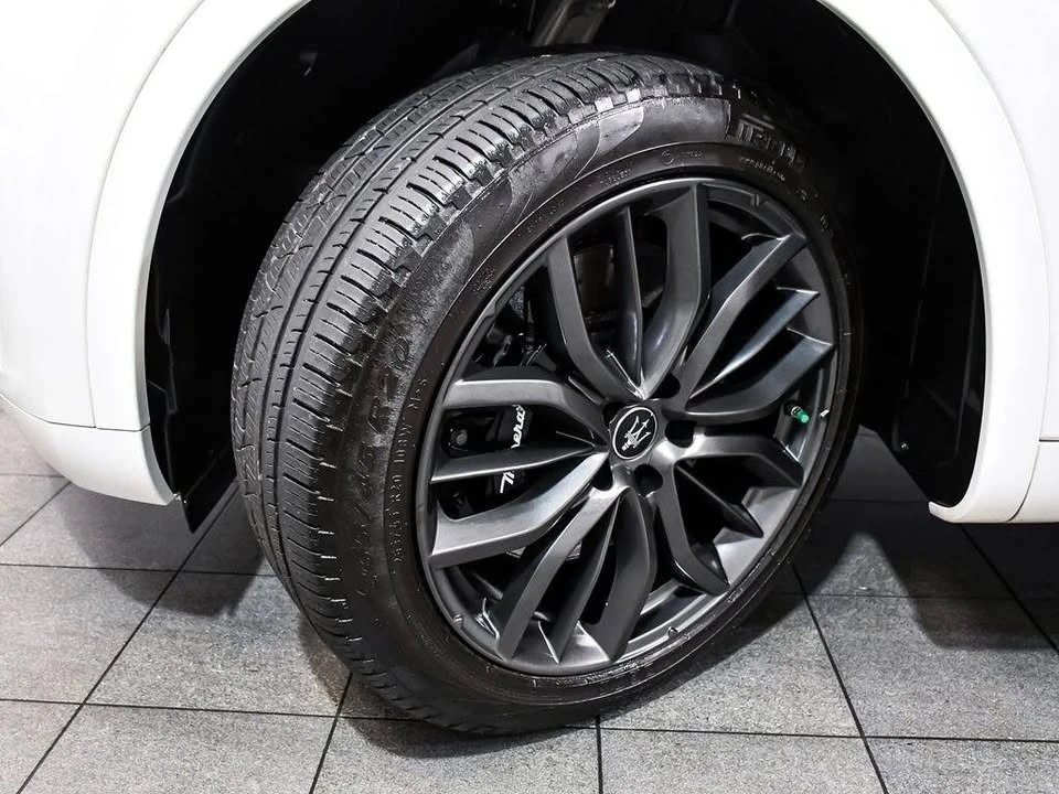 2024 Maserati Levante - Image 7 of 20