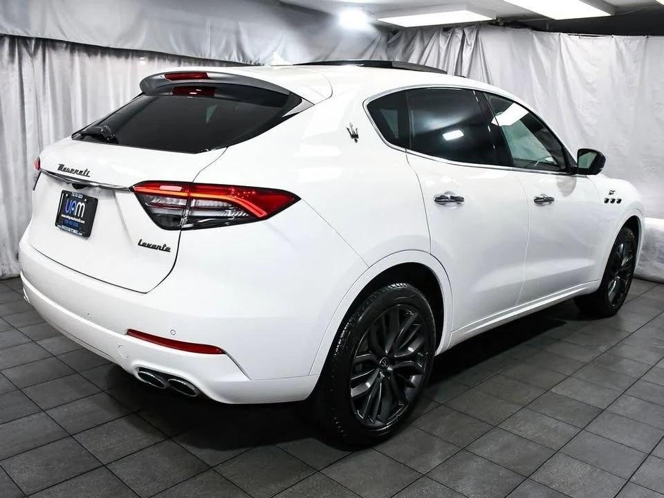 2024 Maserati Levante - Image 6 of 20