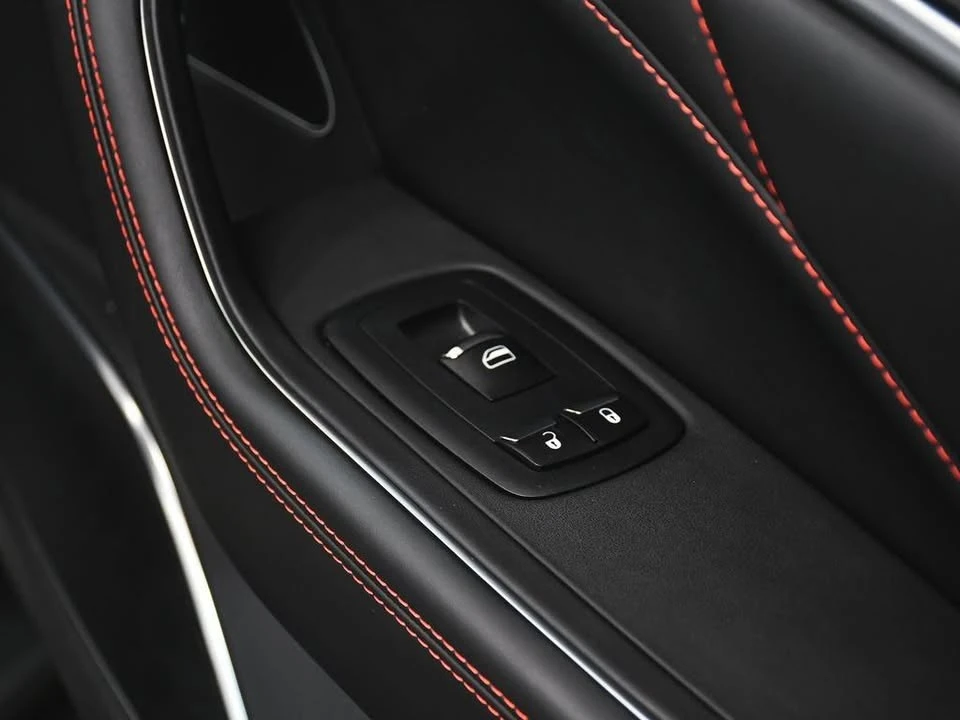 2024 Maserati Levante - Image 20 of 20