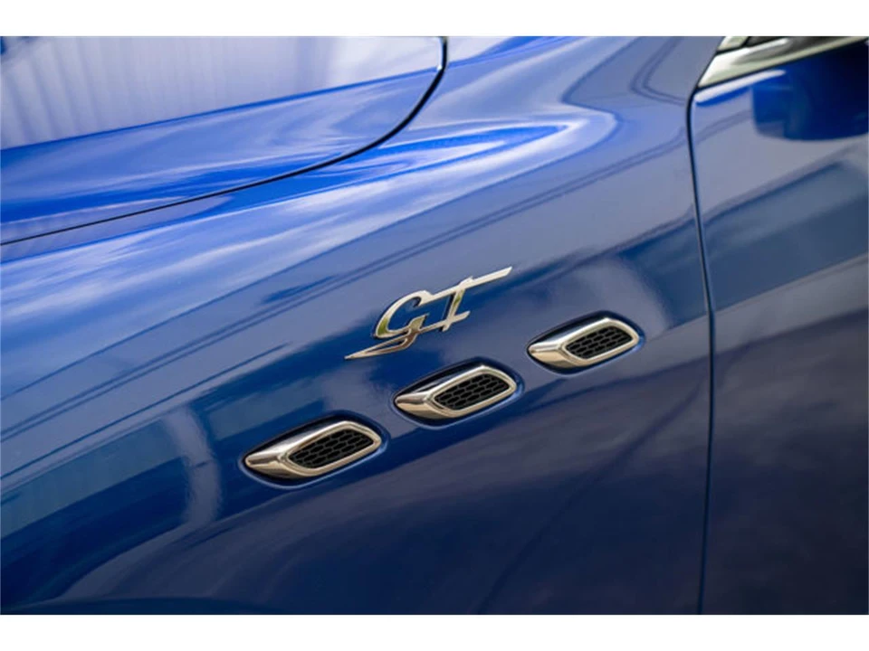 2024 Maserati Levante - Image 5 of 12
