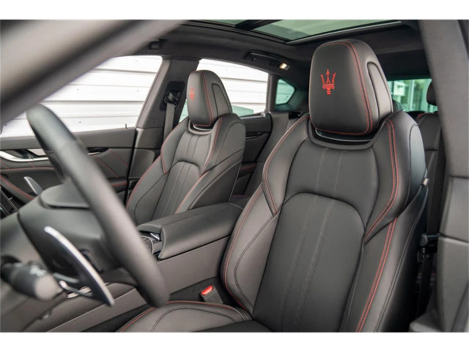 2024 Maserati Levante - Image 11 of 12