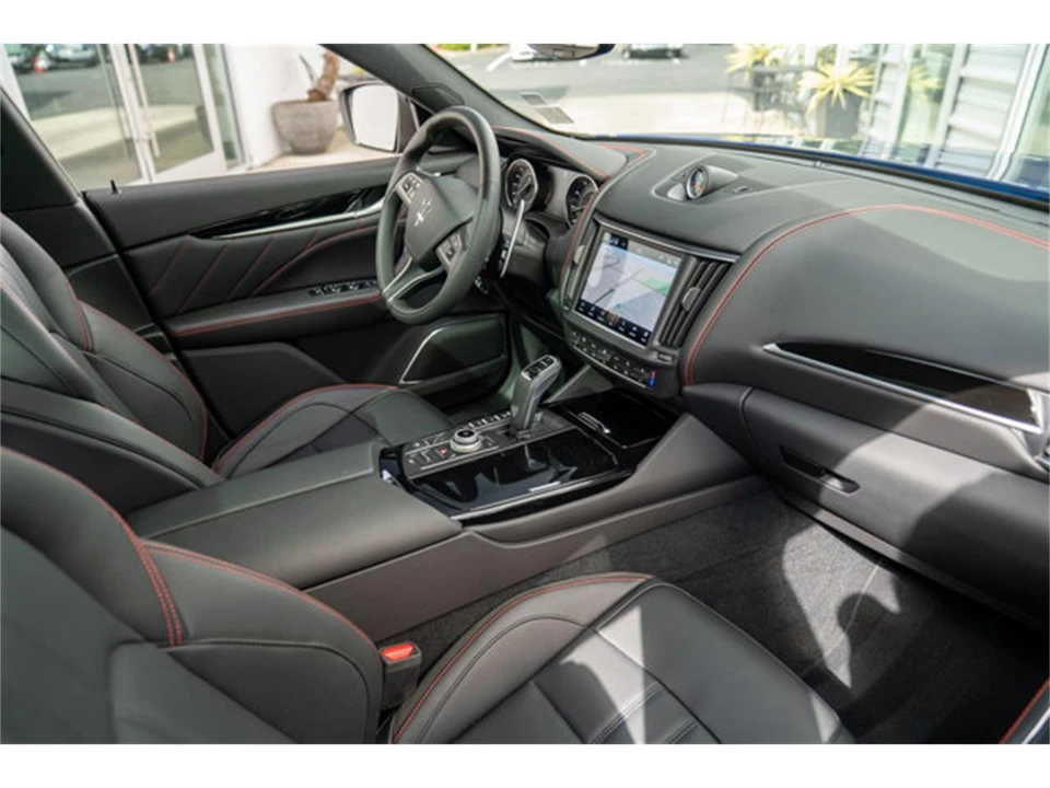 2024 Maserati Levante - Image 7 of 12