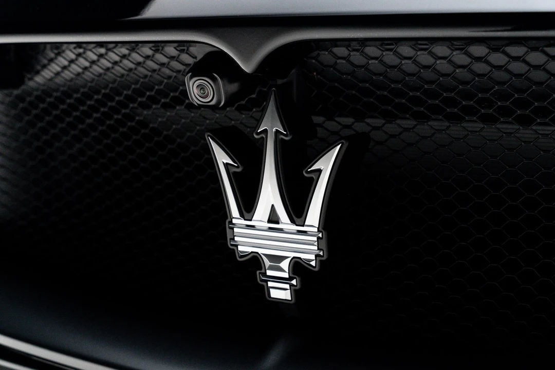 2024 Maserati MC20 - Image 7 of 31