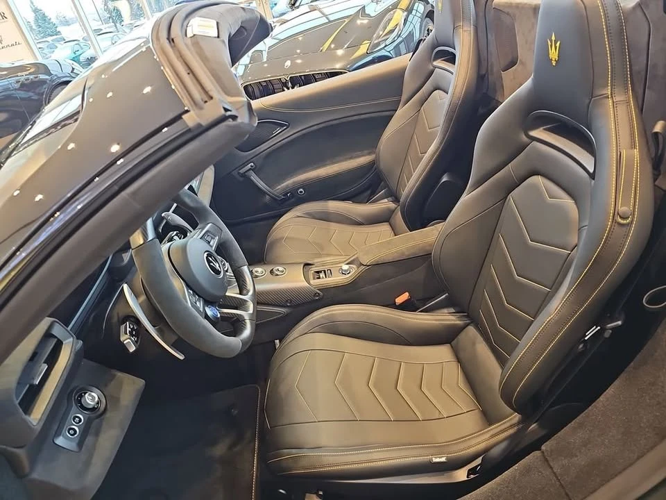 2024 Maserati MC20 - Image 12 of 20