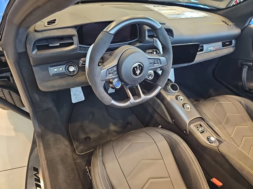 2024 Maserati MC20 - Image 13 of 20