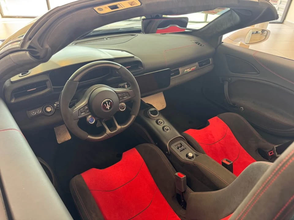 2024 Maserati MC20 Cielo - Image 8 of 9