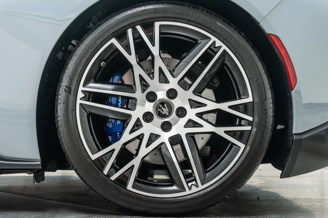 2024 Maserati MC20 Cielo - Image 11 of 21