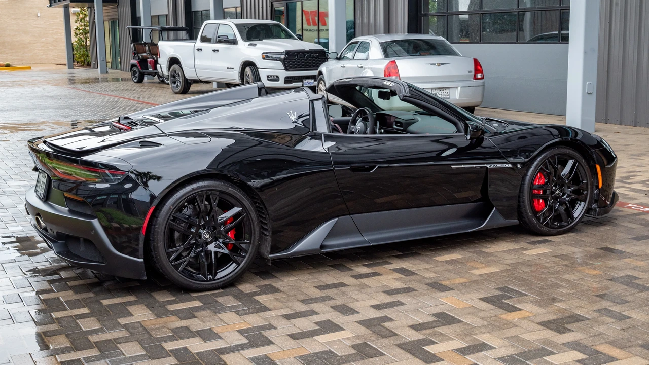 2024 Maserati MC20 Cielo - Image 5 of 31