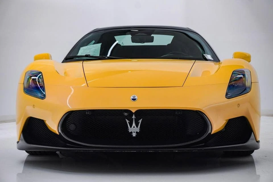 2024 Maserati MC20 - Image 2 of 18