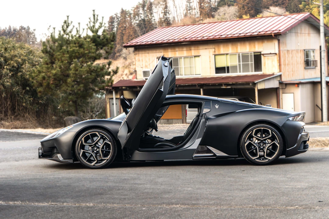 2024 Maserati MC20 - Image 20 of 31