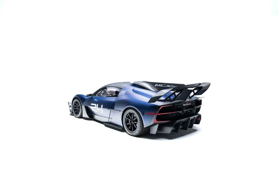 2024 Maserati MC20 - Image 17 of 31