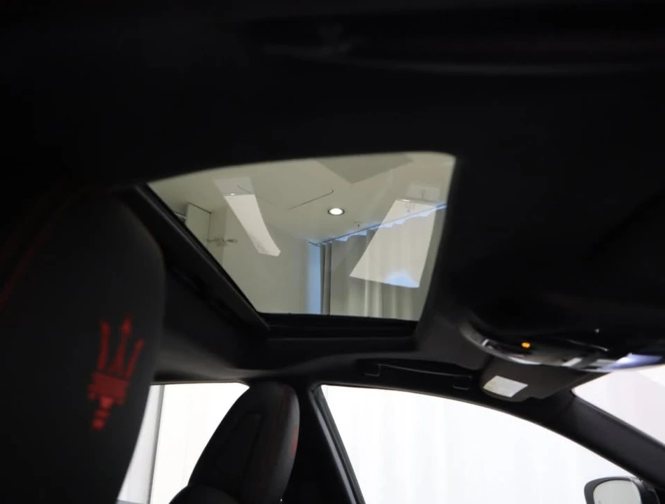 2024 Maserati Ghibli 3rd Gen - Image 19 of 20
