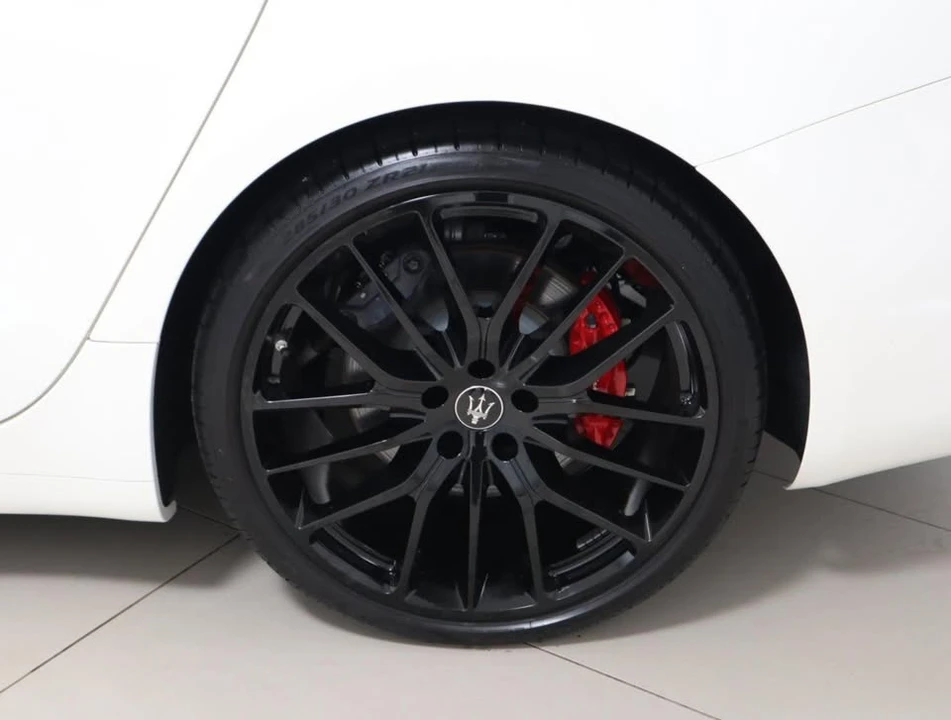 2024 Maserati Ghibli 3rd Gen - Image 9 of 20