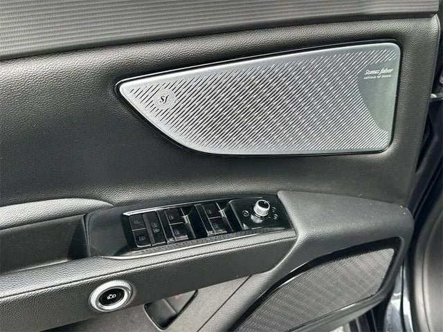 2024 Maserati Grecale - Image 15 of 15