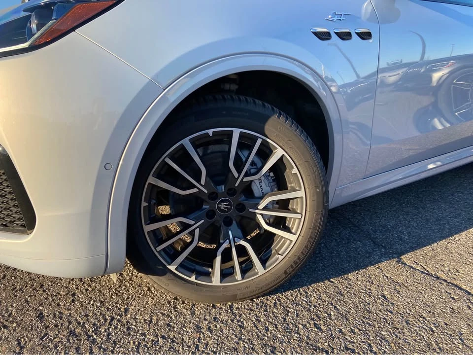 2024 Maserati Grecale - Image 2 of 14