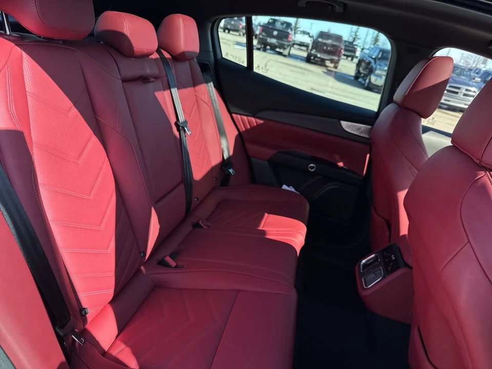 2024 Maserati Grecale - Image 17 of 20
