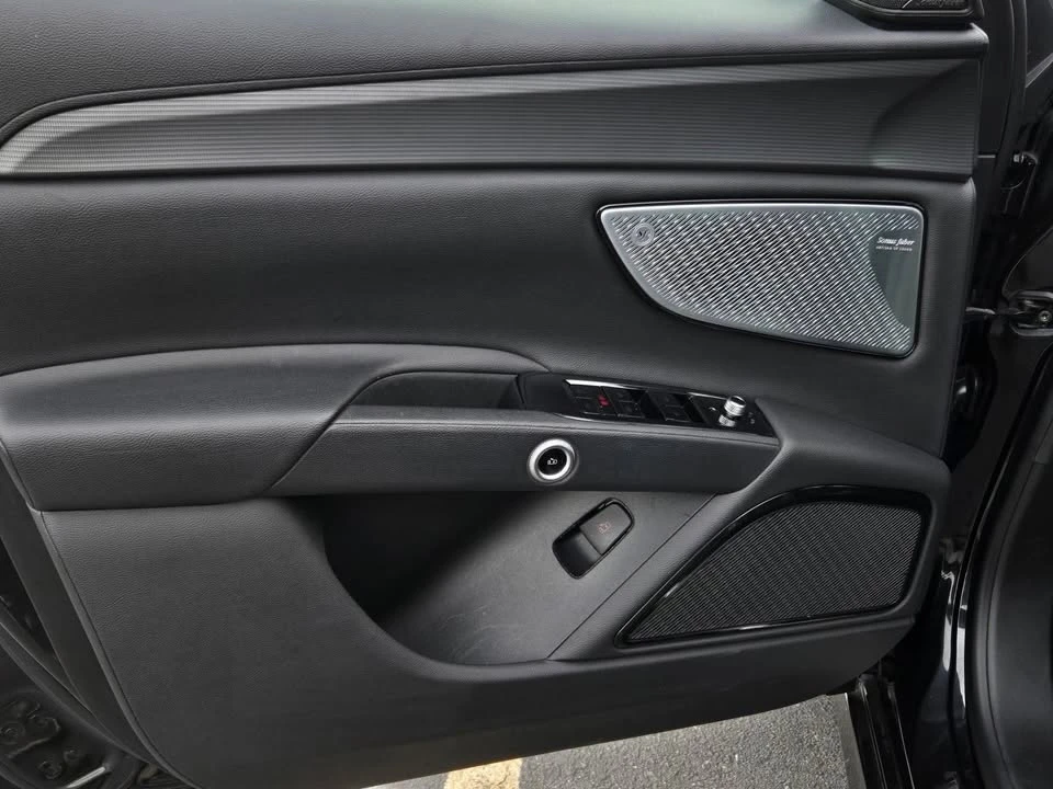 2024 Maserati Grecale - Image 8 of 20