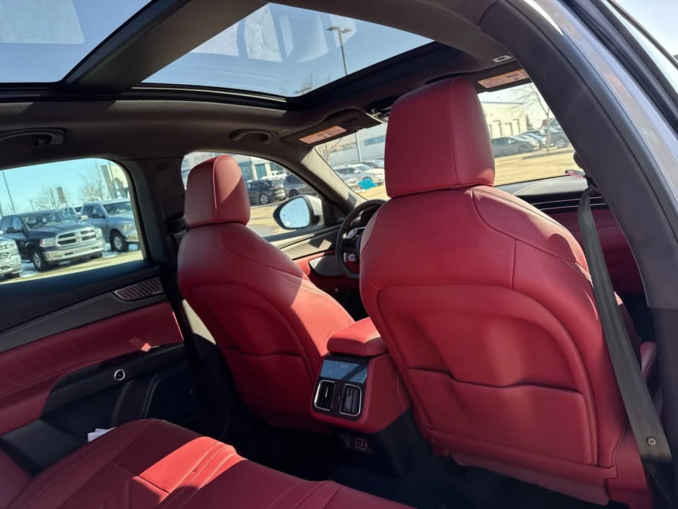 2024 Maserati Grecale - Image 15 of 20