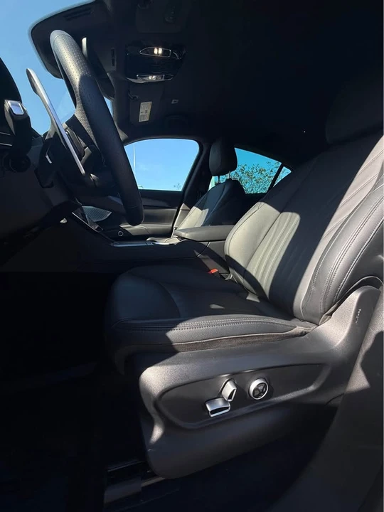 2024 Maserati Grecale - Image 7 of 10