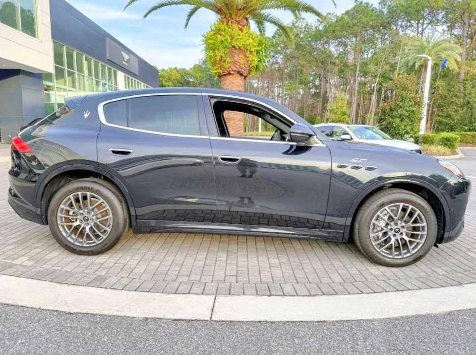 2024 Maserati Grecale - Image 2 of 6