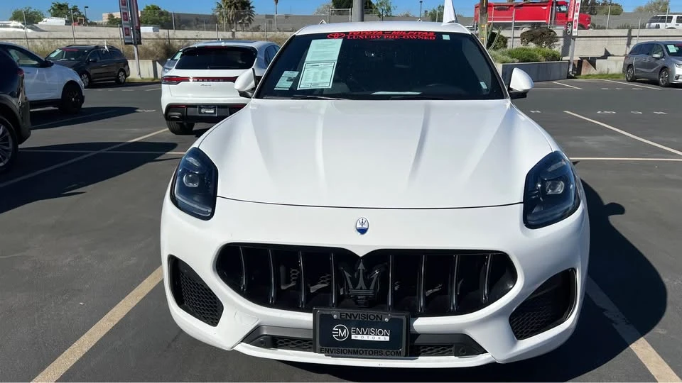 2024 Maserati Grecale - Image 2 of 6