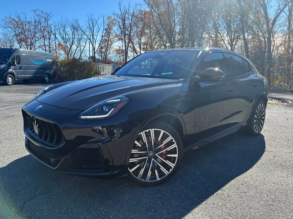 2024 Maserati Grecale - Image 2 of 11