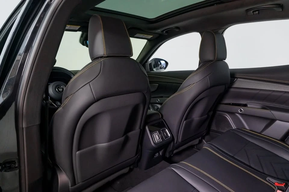 2024 Maserati Grecale - Image 16 of 19