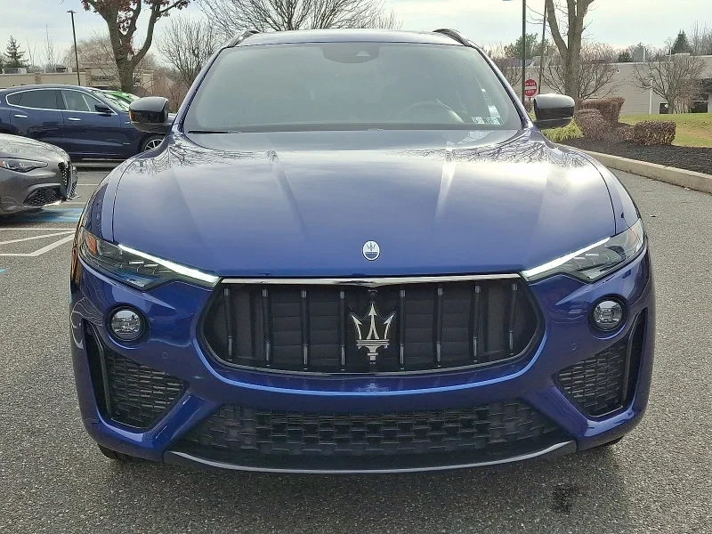 2024 Maserati Levante - Image 2 of 12