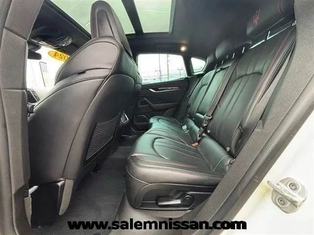 2024 Maserati Levante - Image 15 of 20