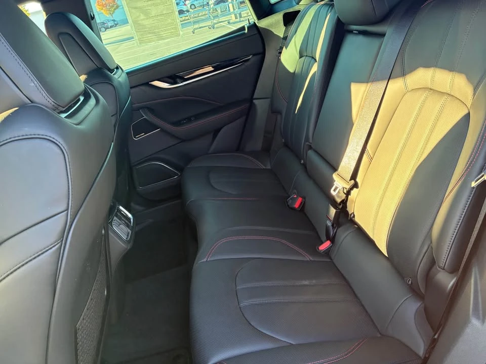 2024 Maserati Levante - Image 6 of 7