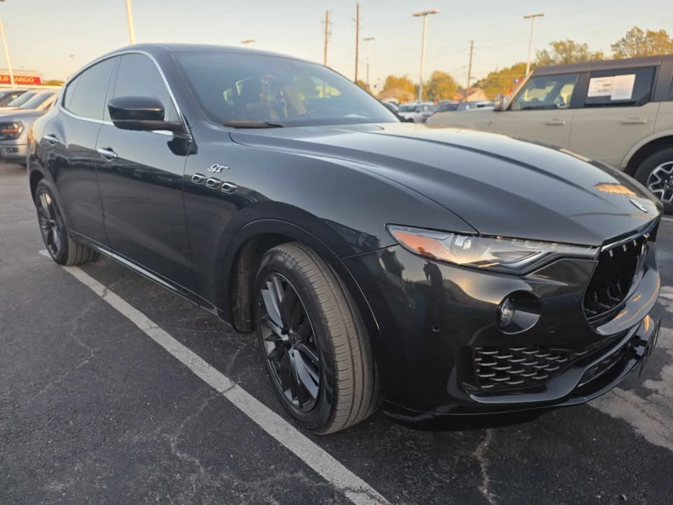 2024 Maserati Levante - Image 2 of 6
