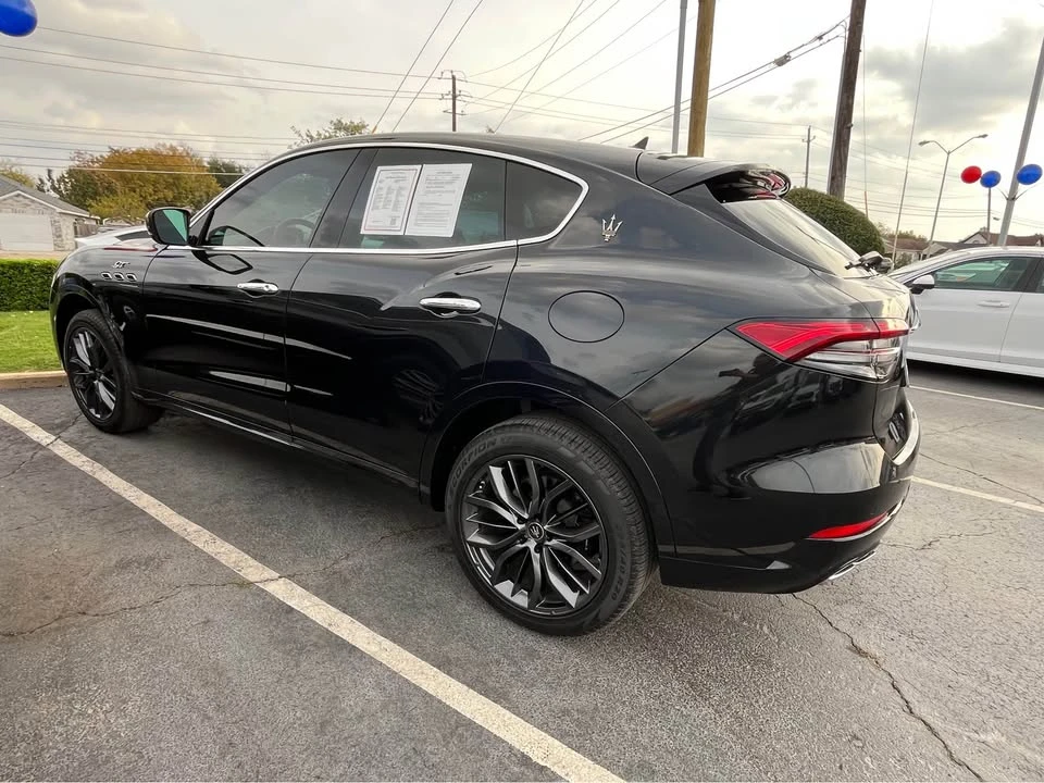 2024 Maserati Levante - Image 4 of 8