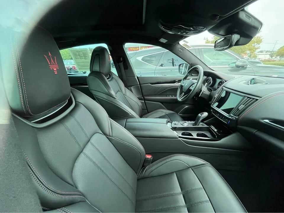 2024 Maserati Levante - Image 7 of 8