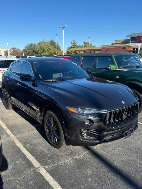 2024 Maserati Levante - Image 2 of 5