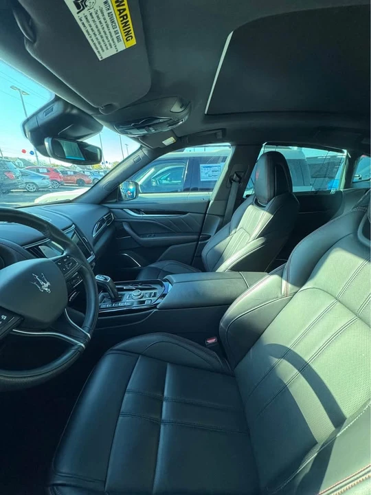 2024 Maserati Levante - Image 4 of 5