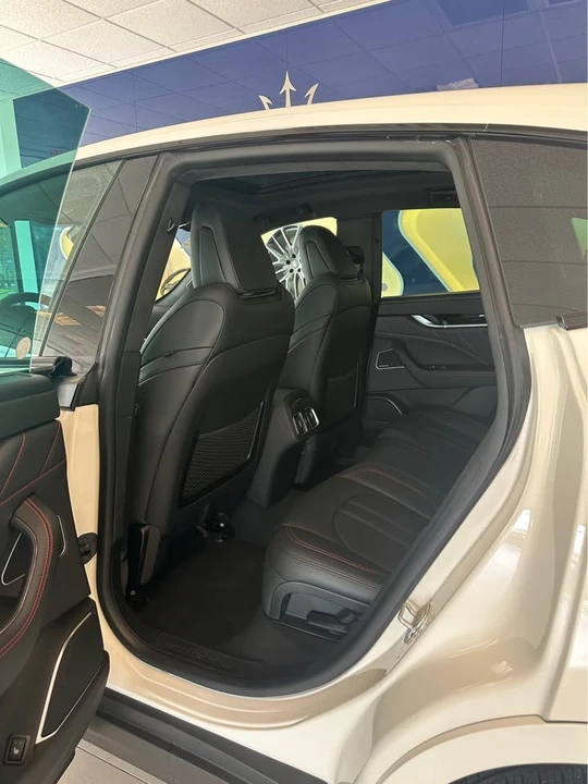 2024 Maserati Levante Modena - Image 9 of 11