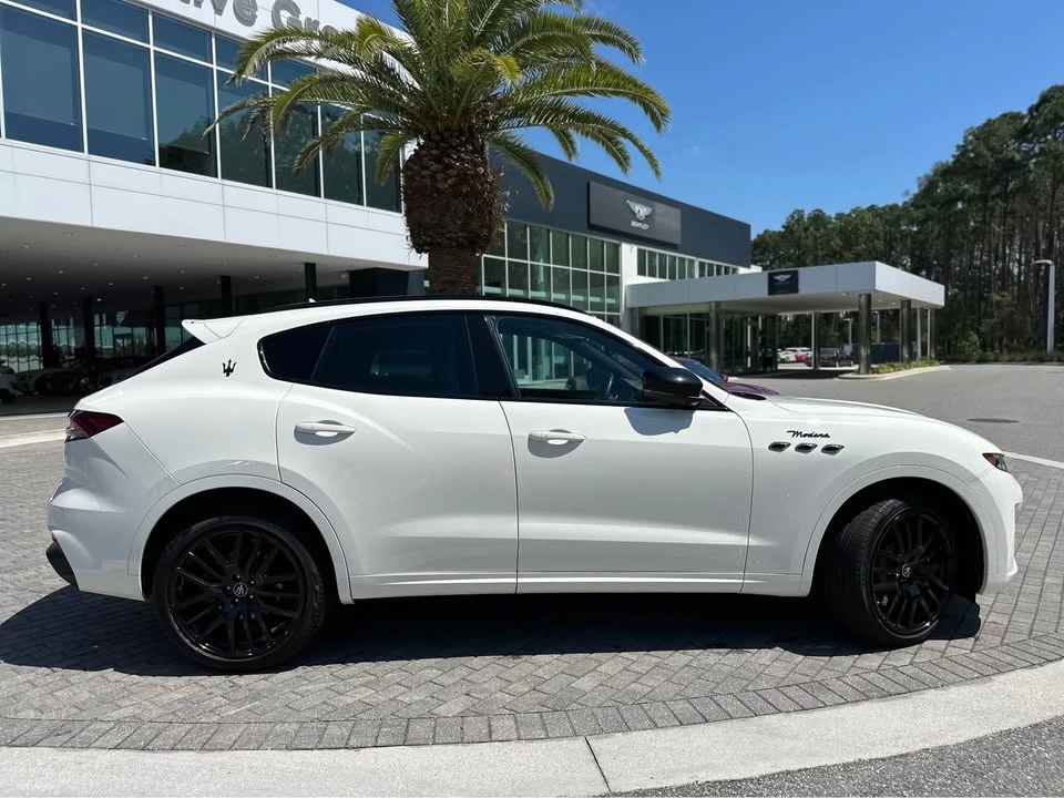 2024 Maserati Levante Modena - Image 5 of 12