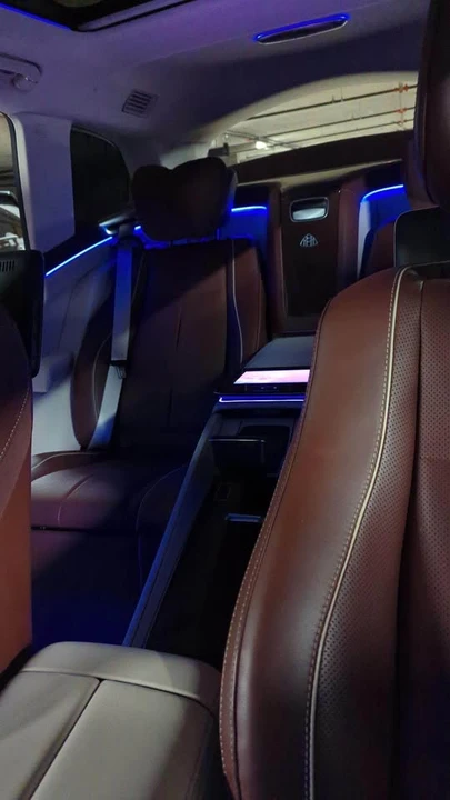 2024 Maybach 62 - Image 2 of 5