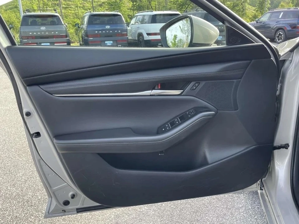 2024 Mazda Mazda 3 4th Gen - Image 5 of 25