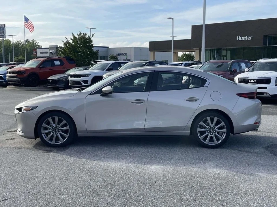 2024 Mazda Mazda 3 4th Gen - Image 19 of 25